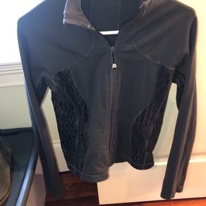 Lululemon gray jacket